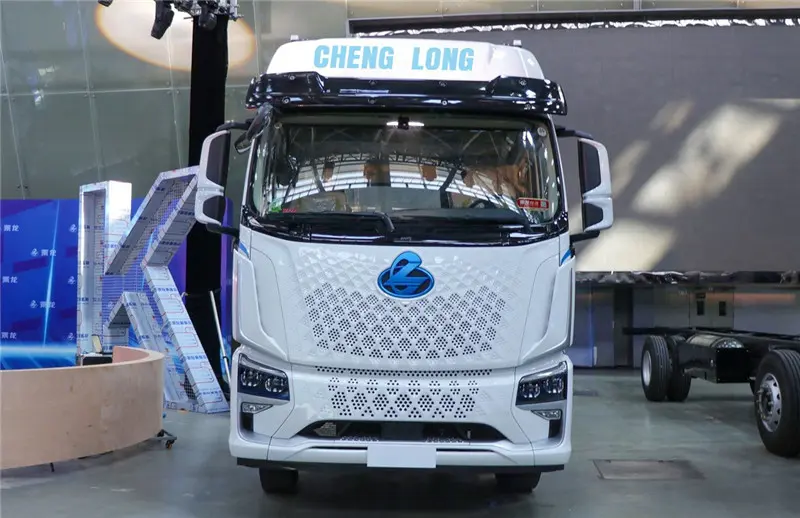 Eco-friendly Tractor 4×2 H5V Electric Tractor Truck05.jpg