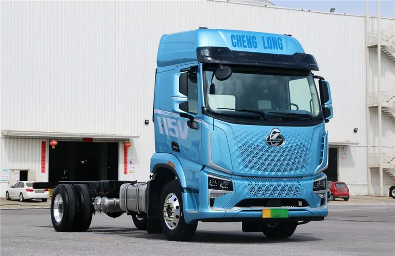 Eco-friendly Tractor 4×2 H5V Electric Tractor Truck02.jpg